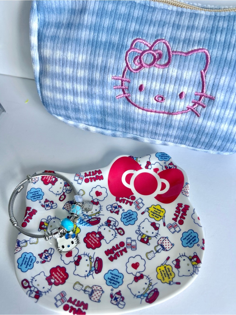 💖(HK385) Hello Kitty 4-Piece Purse Bundle! - Picture 5 of 11